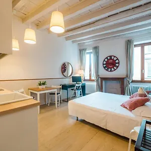 Art Street Studio Apartment